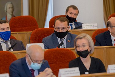 Проект бюджета проходит первое чтение